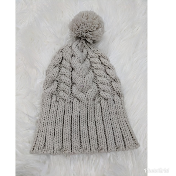 H&M Accessories - H &M Pom Pom Beanie #153